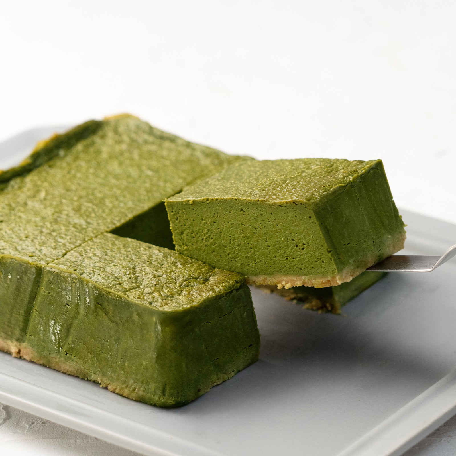 抹茶チーズケーキの作り方｜しっとり濃厚な和風スイーツレシピ – 中村