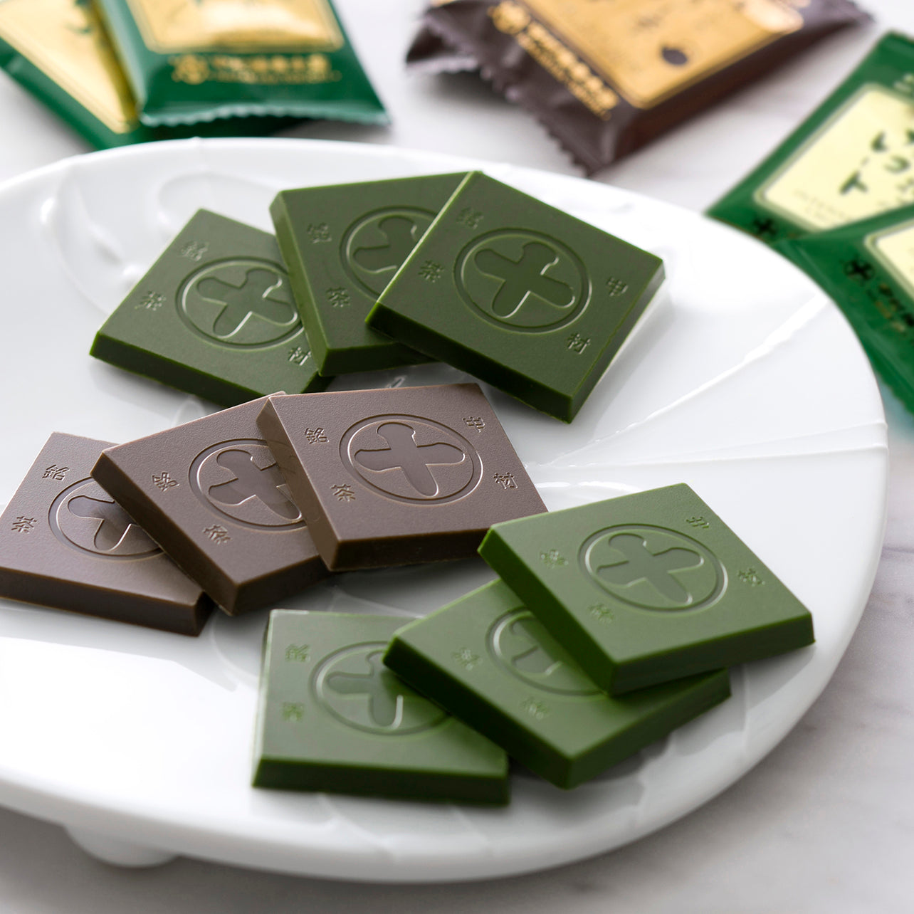 濃いめのチョコレート2種,抹茶,ほうじ茶