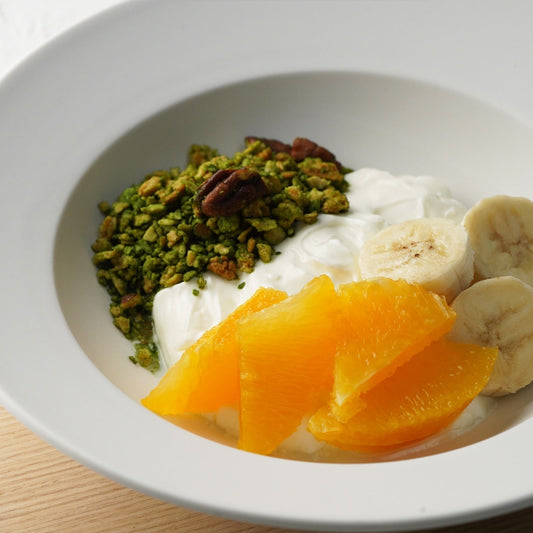 抹茶スタンダード・レシピ：ヨーグルトと楽しむ抹茶グラノーラ