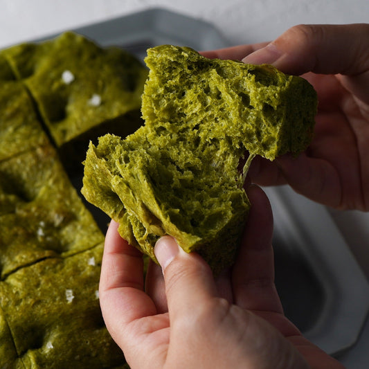 抹茶の香り広がる、ふわもちフォカッチャのレシピ🍞