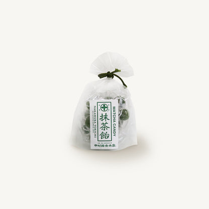 京都 宇治 中村藤吉本店［抹茶］飴。艶やかな見た目が上品で、すっきりとお茶の風味が広がり、どこか懐かしく甘すぎない、大人の味わい。