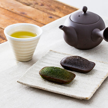 京都 宇治 中村藤吉本店 のマルトベイク［抹茶］と［ほうじ茶］抹茶の旨味とほうじ茶の香ばしい風味を引き立てたフィナンシェとお茶