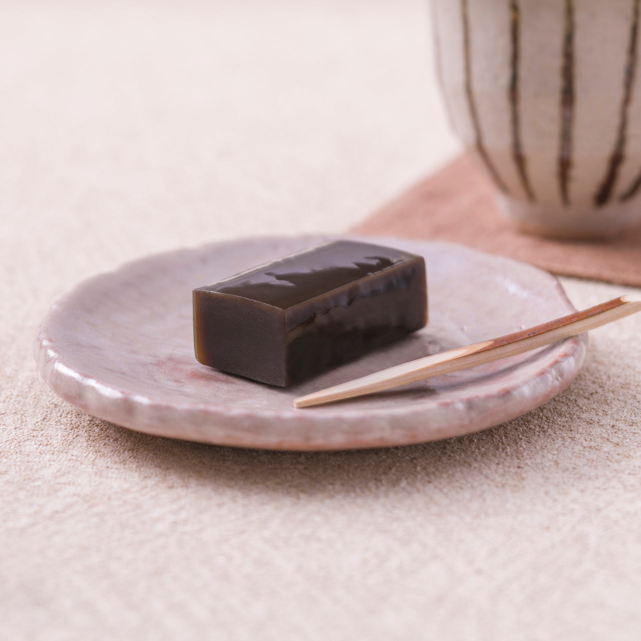 Kogara-yokan (Sweet bean Jelly) Hojicha – 中村藤吉本店