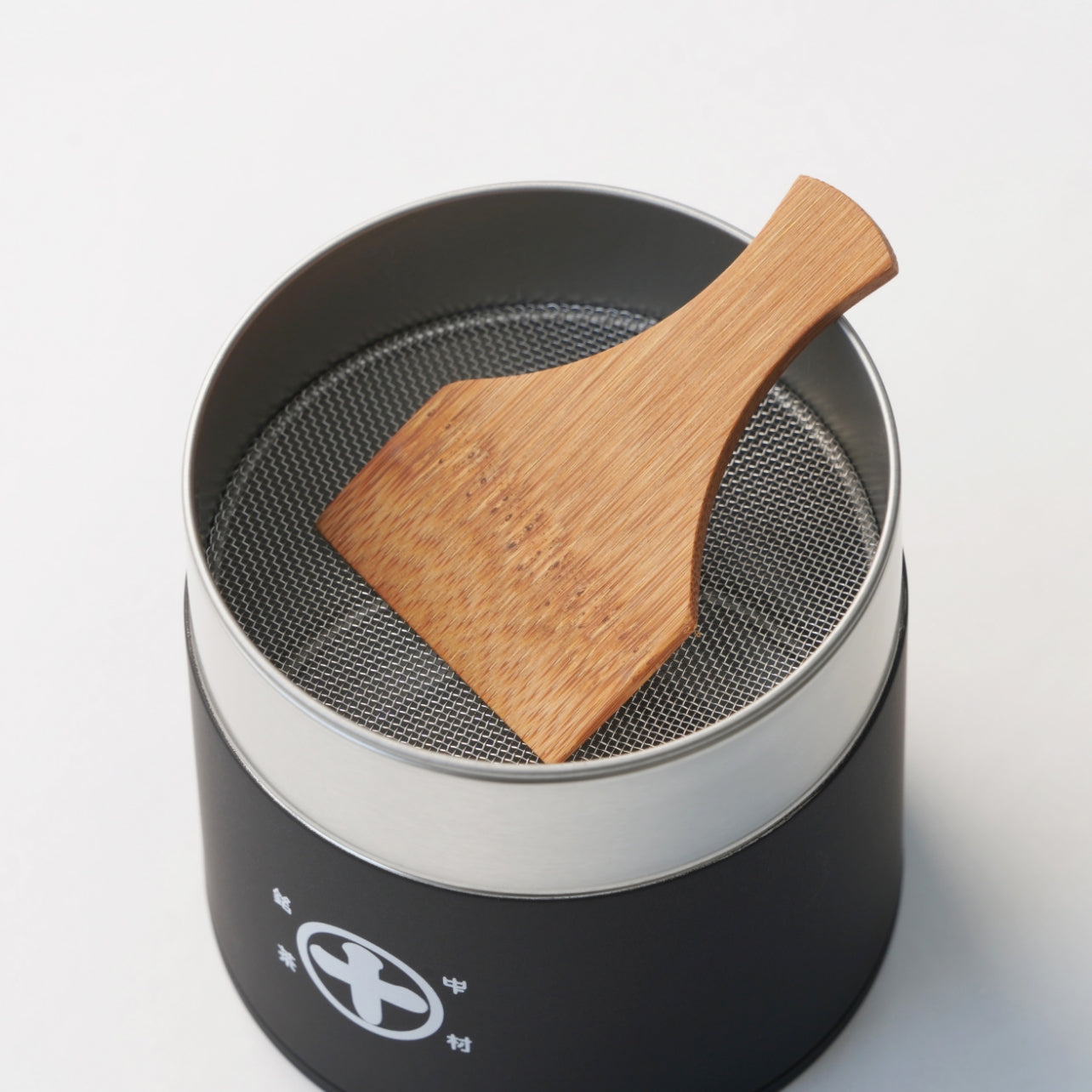 まると抹茶篩缶