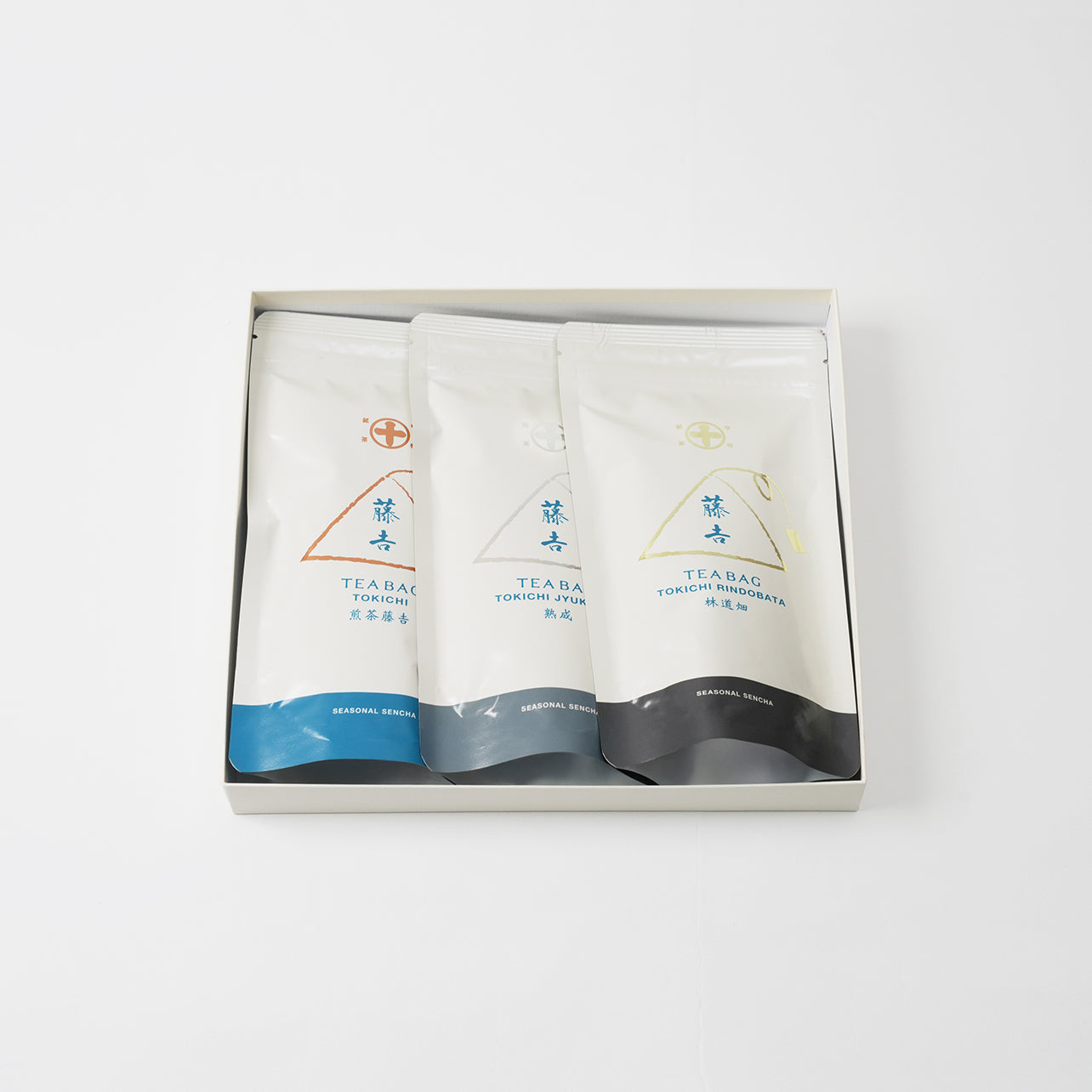 お茶の詰合せで伝える冬のご挨拶｜中村藤吉本店のクリスマスギフト