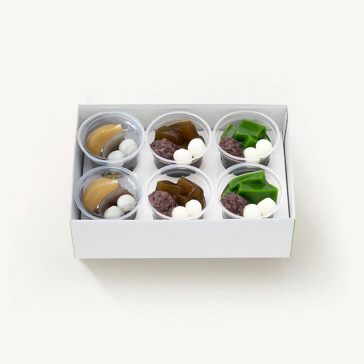 ホクホクの栗と白いんげん豆で仕立てた、特製の栗きんとん餡。通常よりも濃いめに抽出した、ほうじ茶のゼリーの香ばしさ。
季節の味覚を堪能する、秋の『生茶ゼリイ』と、 小倉餡をのせた生茶ゼリイ［抹茶］、生茶ゼリイ［ほうじ茶］の詰合せ