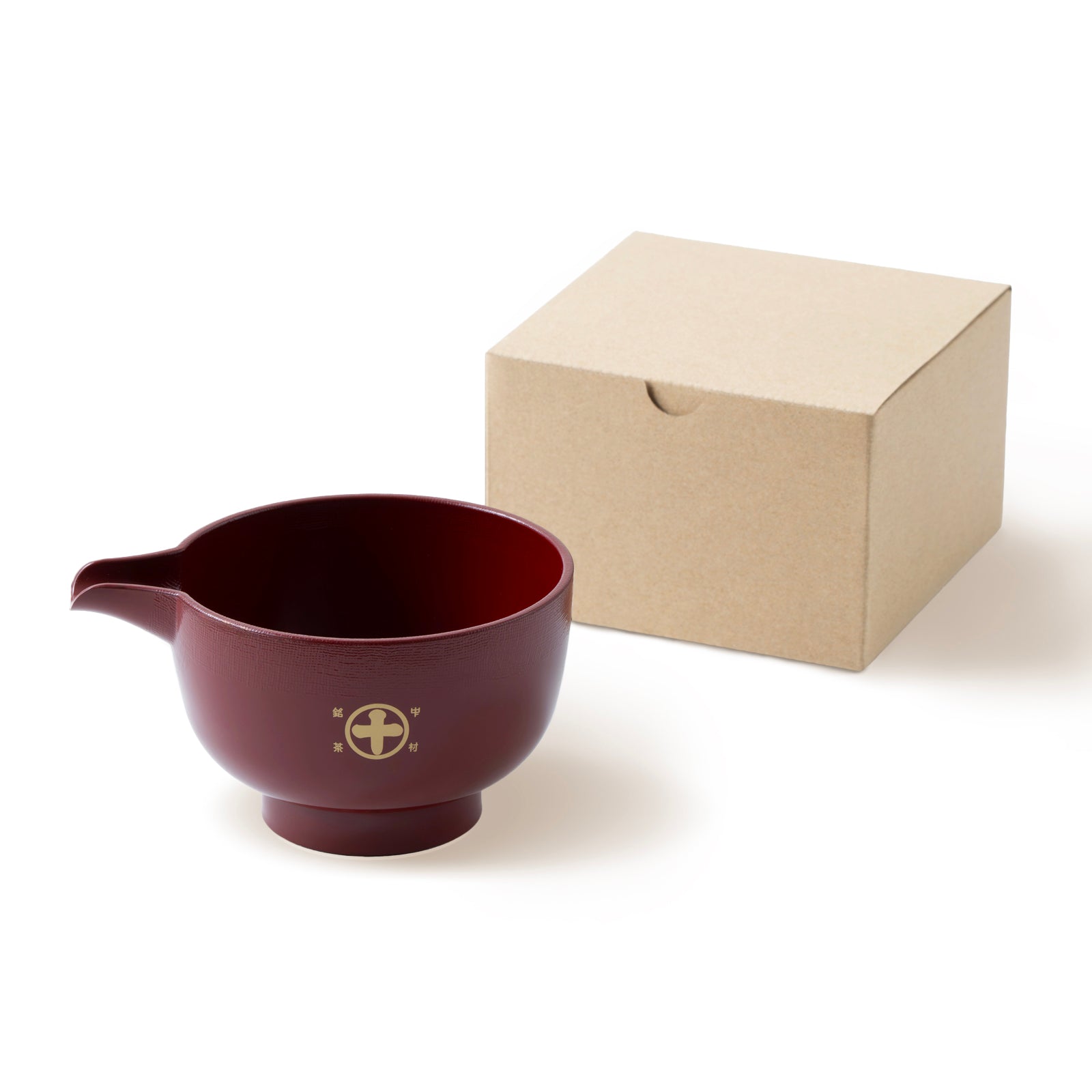 まるとの印をあしらった片口は、お茶を淹れる所作を美しく整えるための一品。
注ぎやすいかたちと、手に馴染む軽やかな使い心地の『まると片口 朱』