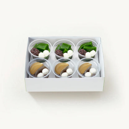 ホクホクの栗と白いんげん豆で仕立てた、特製の栗きんとん餡。通常よりも濃いめに抽出した、ほうじ茶のゼリーの香ばしさ。
季節の味覚を堪能する、秋の『生茶ゼリイ』と、生茶ゼリイ［抹茶］の詰合せ