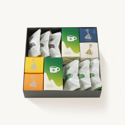 京都 宇治 中村藤吉本店のマルトベイク（フィナンシェ）、『抹茶』と『ほうじ茶』、ミクスチャ、中村藤吉本店を代表する中村茶、藤吉茶など４種類のティーバックのプチボックス［Cube］を詰め合わせ。